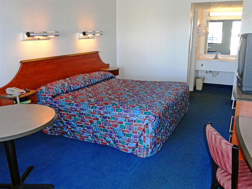 Days Inn By Wyndham Indianapolis South Eksteriør bilde